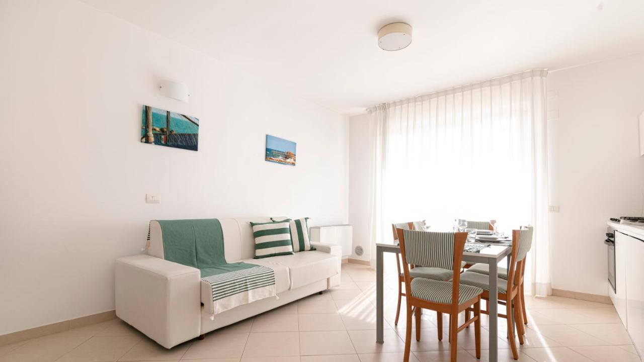 Residenza Excelsior Apartment Васто Екстериор снимка