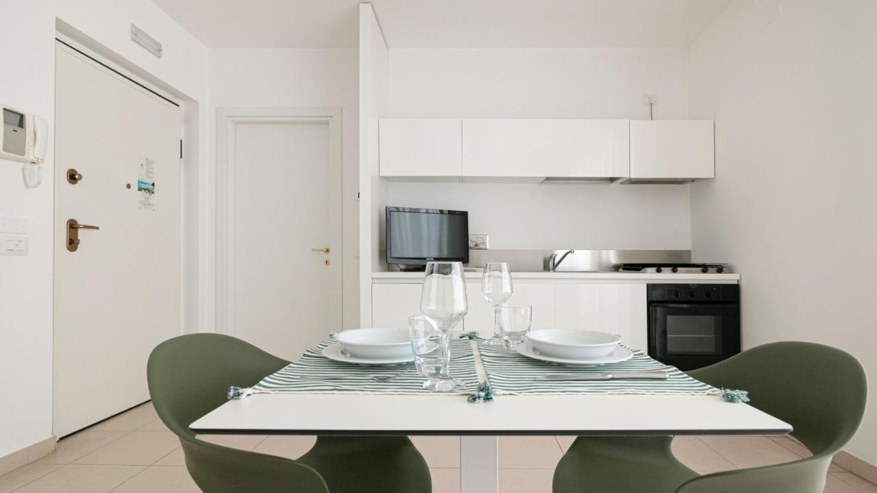 Residenza Excelsior Apartment Васто Екстериор снимка