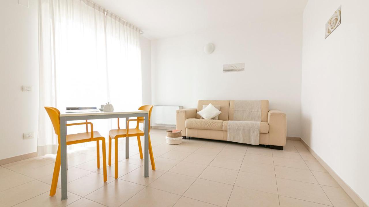Residenza Excelsior Apartment Васто Екстериор снимка
