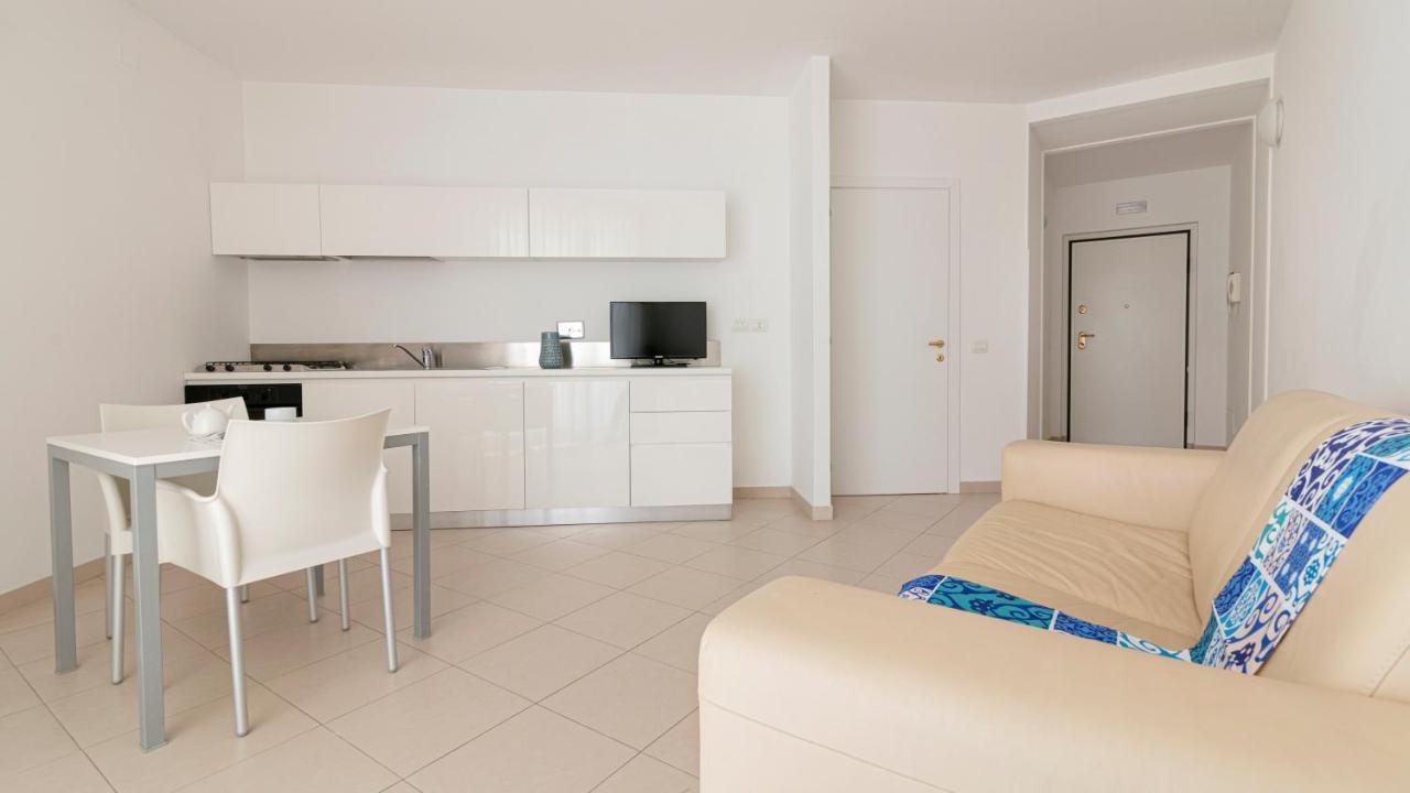 Residenza Excelsior Apartment Васто Екстериор снимка