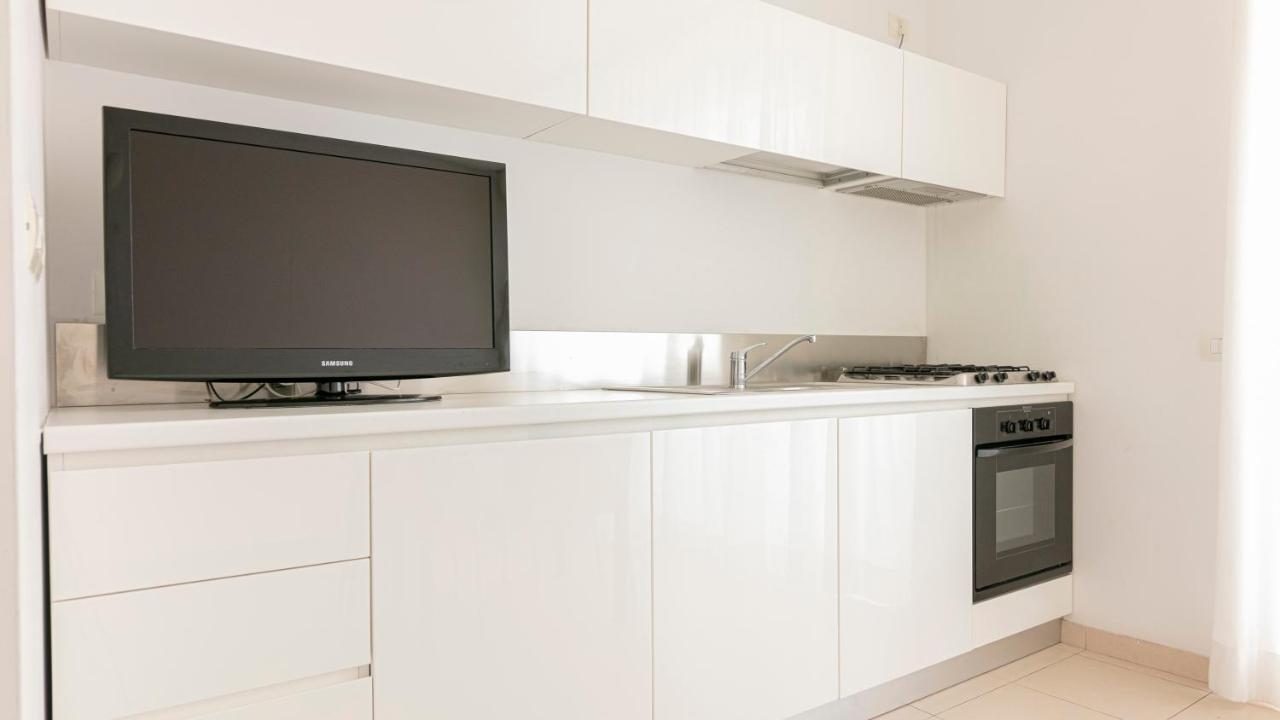 Residenza Excelsior Apartment Васто Екстериор снимка