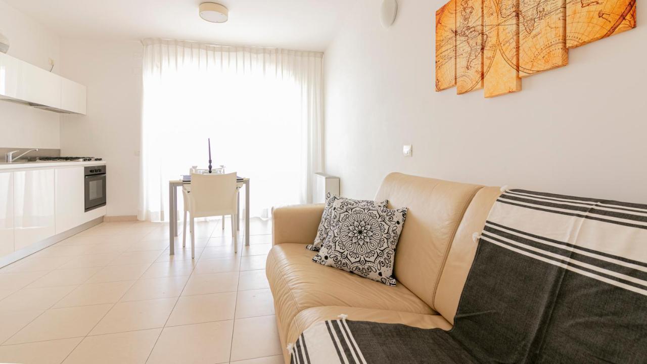 Residenza Excelsior Apartment Васто Екстериор снимка