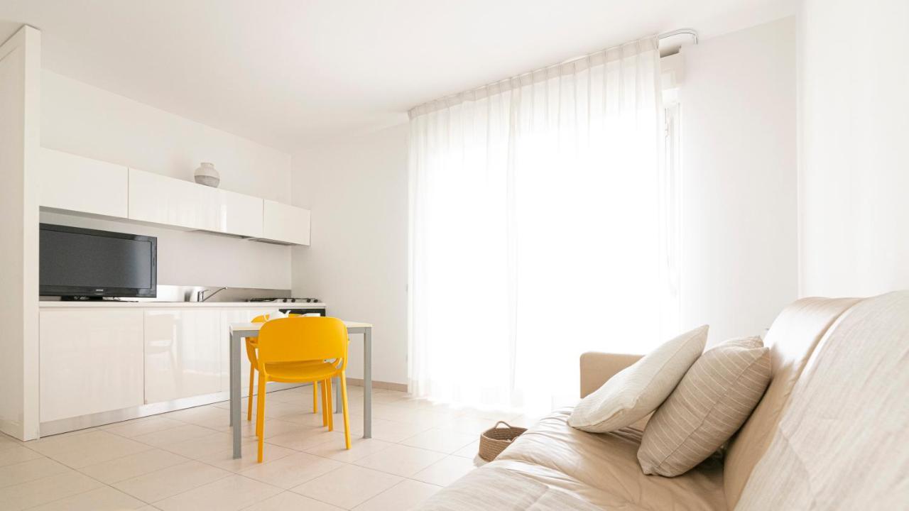 Residenza Excelsior Apartment Васто Екстериор снимка