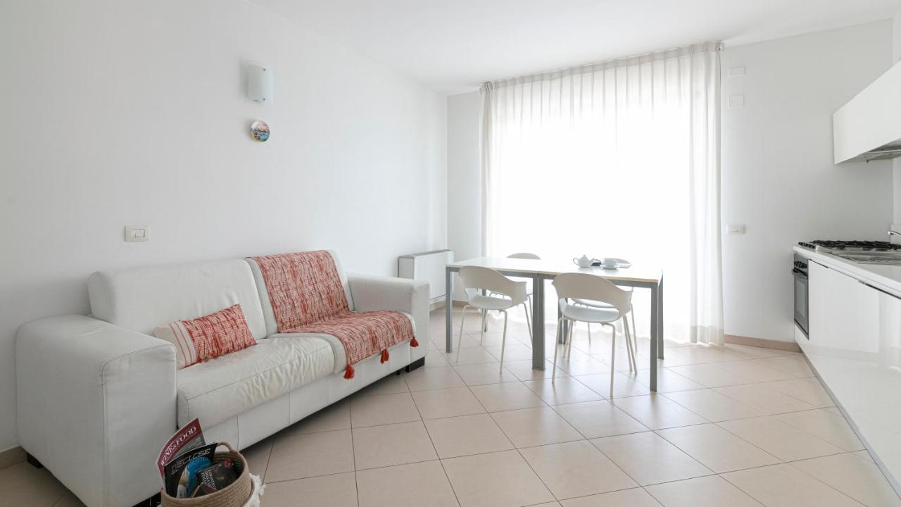 Residenza Excelsior Apartment Васто Екстериор снимка